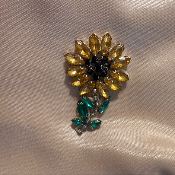 Flower jewelled peach shift dress - Picture 4 of 7